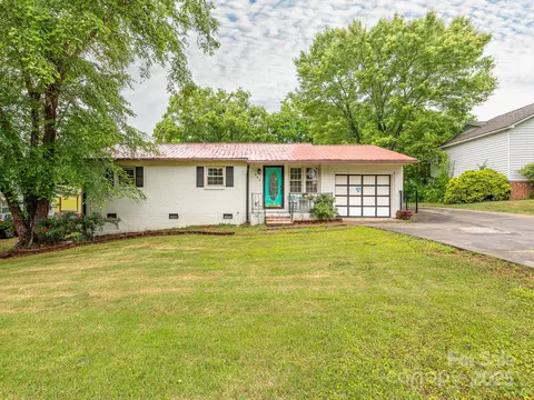 905 Mount Olivet Rd, Kannapolis, NC 28083