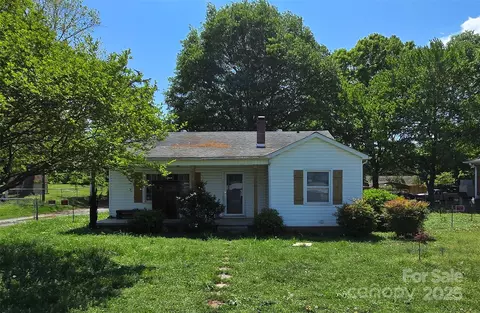2607 Lowell Rd, Gastonia, NC 28054
