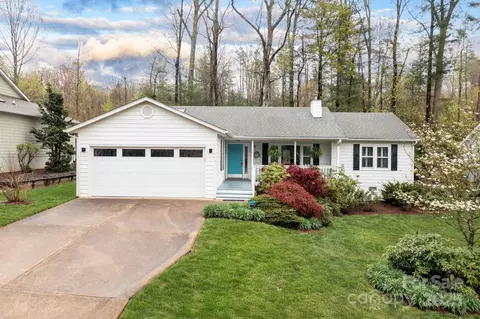 65 Forest Lake Dr, Asheville, NC 28803