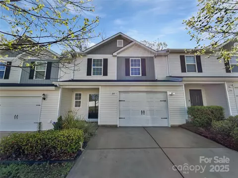 3357 Ellingford Rd, Charlotte, NC 28214