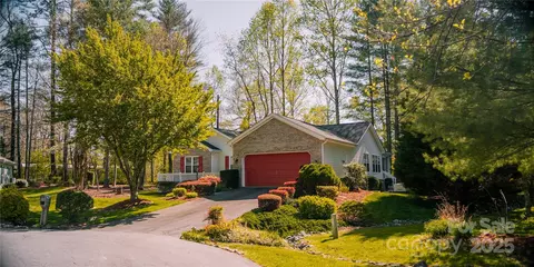 9 Manakiki Ct, Etowah, NC 28729