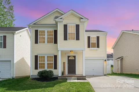 13514 Tartarian Ct, Charlotte, NC 28215