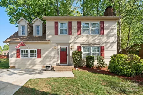 7220 Spring Morning Ln, Charlotte, NC 28227
