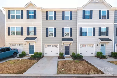 2051 Langer St, Charlotte, NC 28214