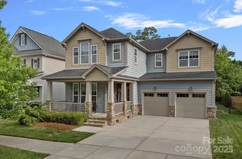 10423 Drake Hill Dr, Huntersville, NC 28078