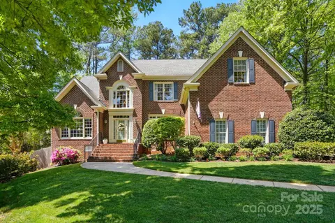 6009 Glen Manor Dr, Charlotte, NC 28269