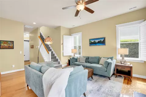 Living - 140 Parkview St, Davidson, NC 28036 photo 1 of 2