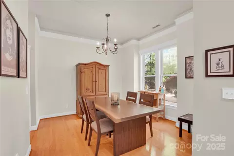 Dining - 140 Parkview St, Davidson, NC 28036 photo 2 of 4
