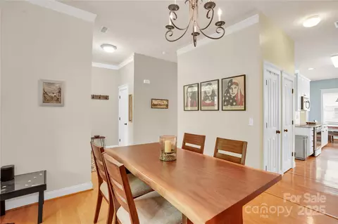 Dining - 140 Parkview St, Davidson, NC 28036 photo 1 of 4
