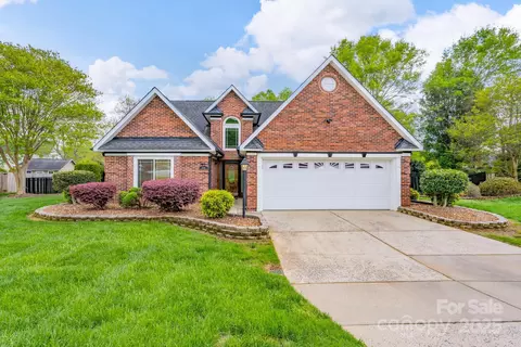 2104 Planters Knoll Dr, Monroe, NC 28110