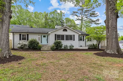 1601 Gambia St, Charlotte, NC 28208