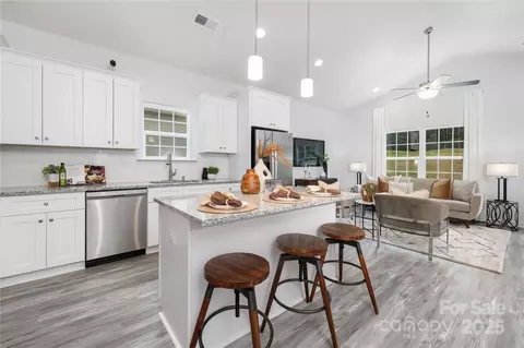 5828 Patton St, Charlotte, NC 28269