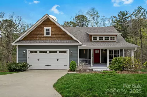 16 Sugarland Ridge Trl, Fairview, NC 28730