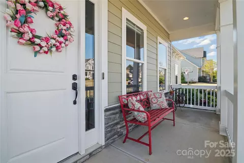Exterior - 164 Riverstone Dr, Davidson, NC 28036 photo 2 of 6