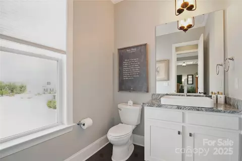 Bath - 164 Riverstone Dr, Davidson, NC 28036 photo 3 of 4