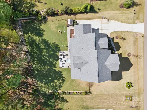 View/Area - 164 Riverstone Dr, Davidson, NC 28036 photo 2 of 3