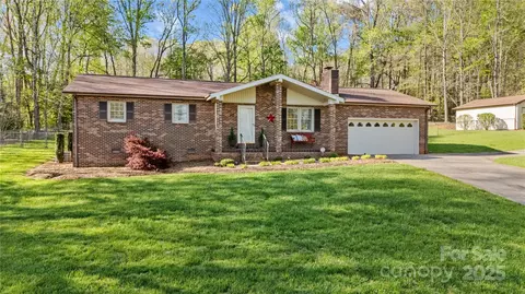 311 Brentwood Cir, Morganton, NC 28655