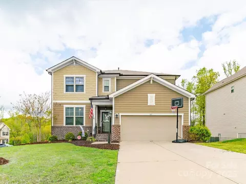 807 Oak Manor Se Dr SE, Concord, NC 28025