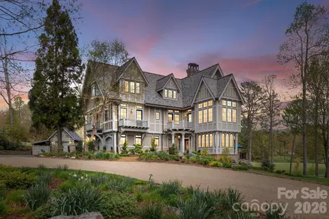 8 Fairway Pl, Asheville, NC 28803