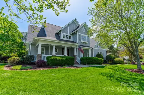 125 Swayne Dr, Mooresville, NC 28117