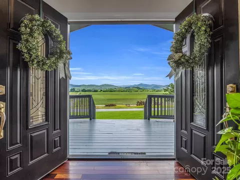 24 Middlemount Rd, Pisgah Forest, NC 28768