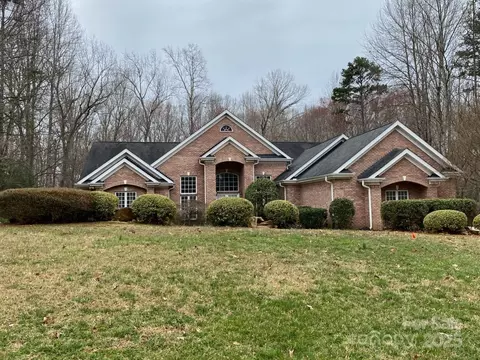 9113 Oak Bluff Ct, Waxhaw, NC 28173