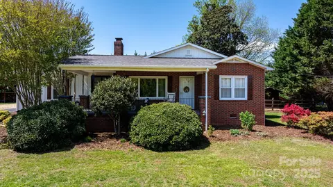1862 Enon Rd, Valdese, NC 28690