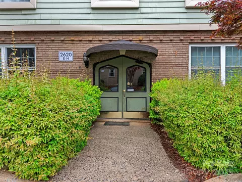 2620 Park Rd, Charlotte, NC 28209