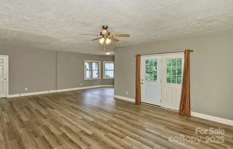 16 Devonshire Dr, Mills River, NC 28759 photo 37