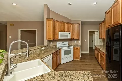 16 Devonshire Dr, Mills River, NC 28759 photo 14