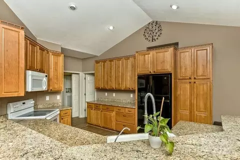 16 Devonshire Dr, Mills River, NC 28759 photo 12