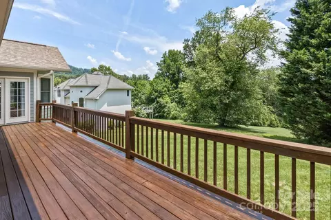 16 Devonshire Dr, Mills River, NC 28759 photo 19