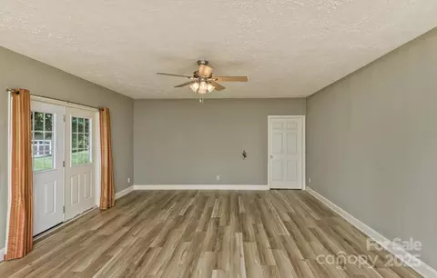 16 Devonshire Dr, Mills River, NC 28759 photo 38