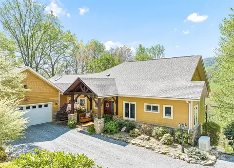 79 Cranberry Ln, Waynesville, NC 28785