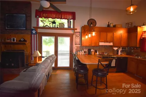 5769 Birch St, Conover, NC 28613 photo 13