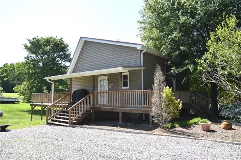 5769 Birch St, Conover, NC 28613