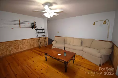 5769 Birch St, Conover, NC 28613 photo 28