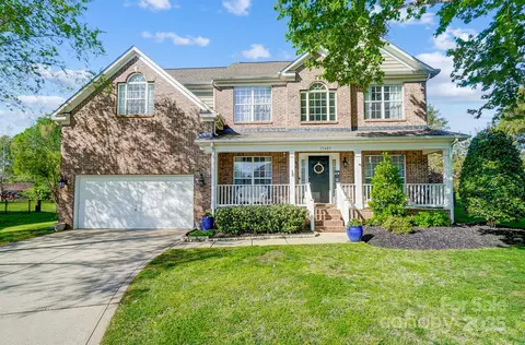 15407 Saxon Trace Ct, Huntersville, NC 28078
