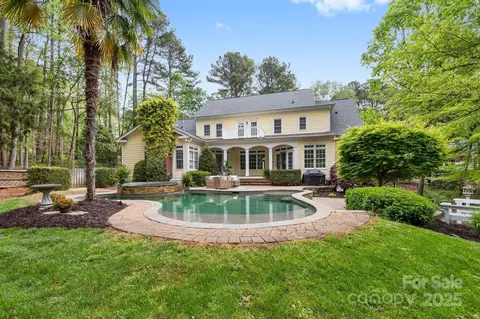 4525 Island Waters Dr, Denver, NC 28037