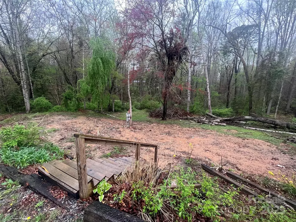  1066 Holbert Rd, Hendersonville, NC 28791 photo 2