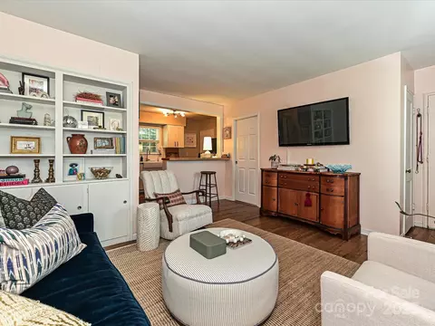 557 Wakefield A Dr #A, Charlotte, NC 28209