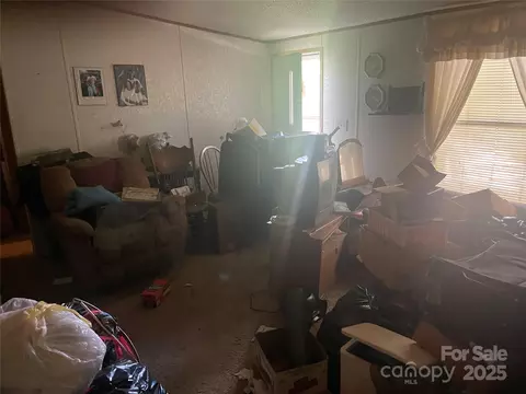 Living - 433 E Geroid St, Salisbury, NC 28144 photo 1 of 1