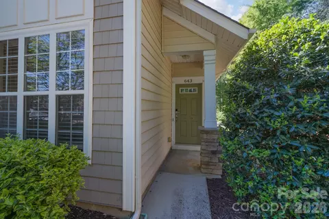 Exterior - 643 Brickdust Ct, Fort Mill, SC 29708 photo 3 of 5