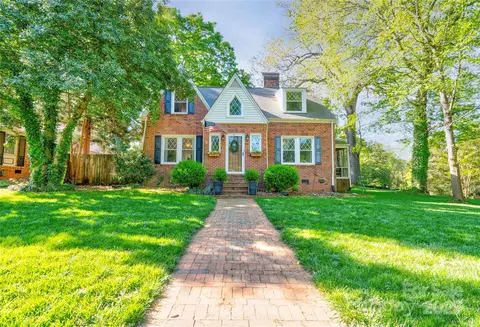 902 Hawthorne Rd, Shelby, NC 28150
