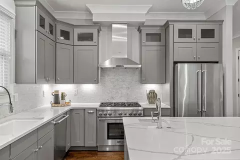Kitchen - 911 Naples Dr, Davidson, NC 28036 photo 4 of 4