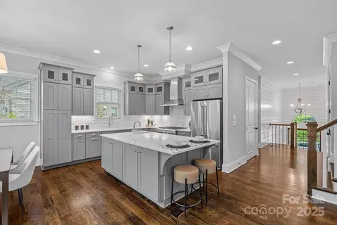 Kitchen - 911 Naples Dr, Davidson, NC 28036 photo 3 of 4