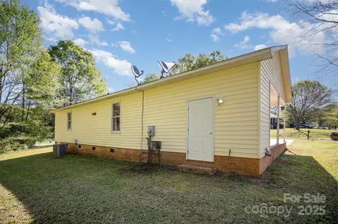 Exterior - 700 Fine Wright Ave, York, SC 29745 photo 2 of 3