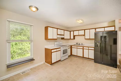 Kitchen - 700 Fine Wright Ave, York, SC 29745 photo 3 of 3