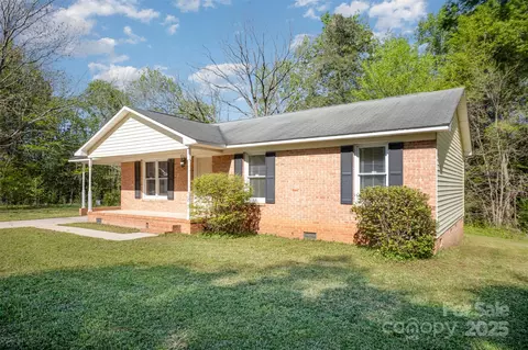 Exterior - 700 Fine Wright Ave, York, SC 29745 photo 1 of 3