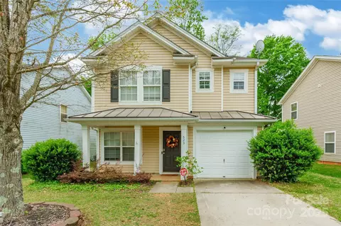 523 Tribune Dr, Charlotte, NC 28214